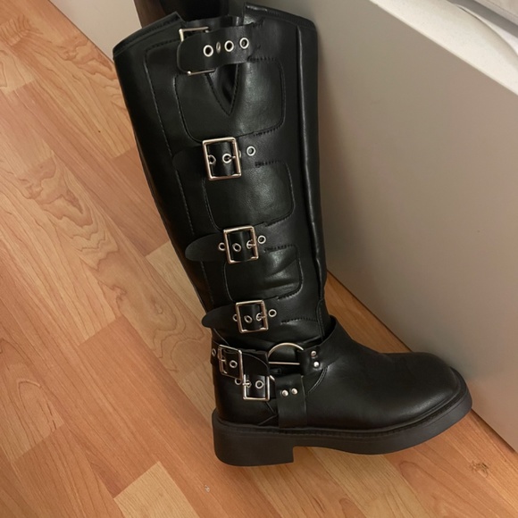FAUX LEATHER BIKER BOOTS - Picture 2 of 5